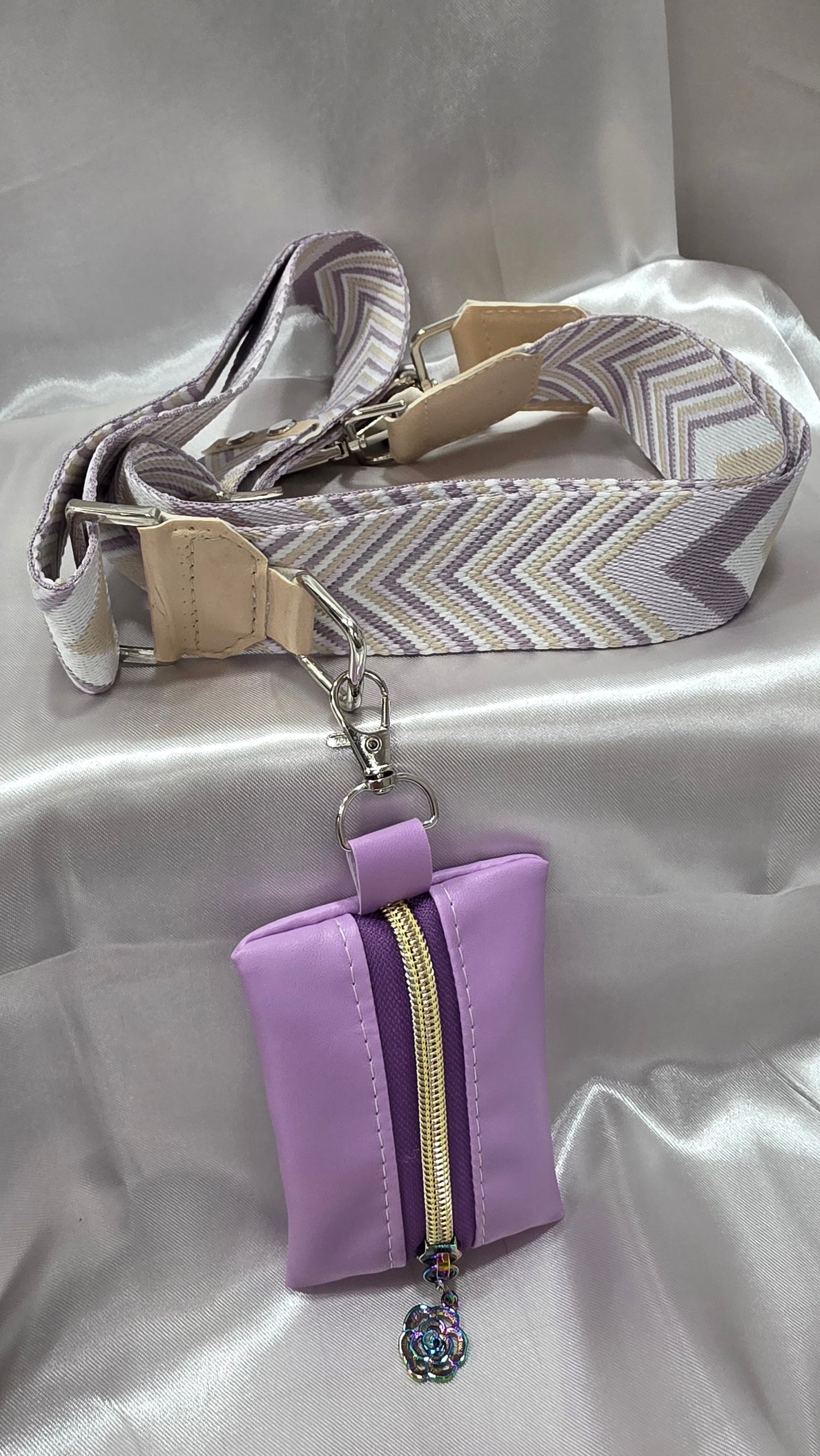 Cellphone Sling with zippered pouch